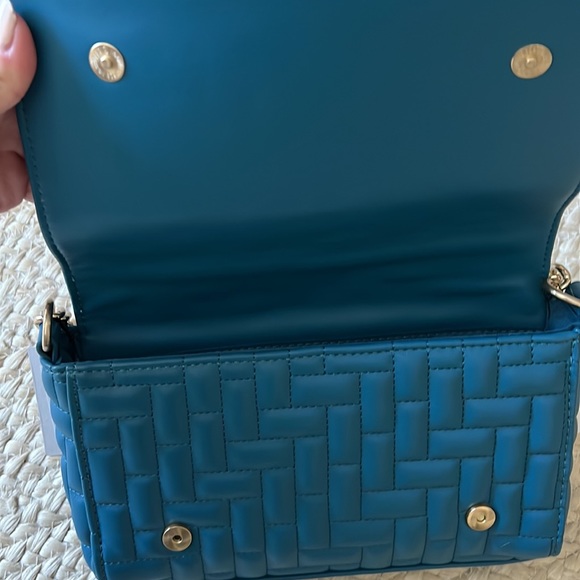 NA-KD Small Quilted Chain Bag - Picture 5 of 5